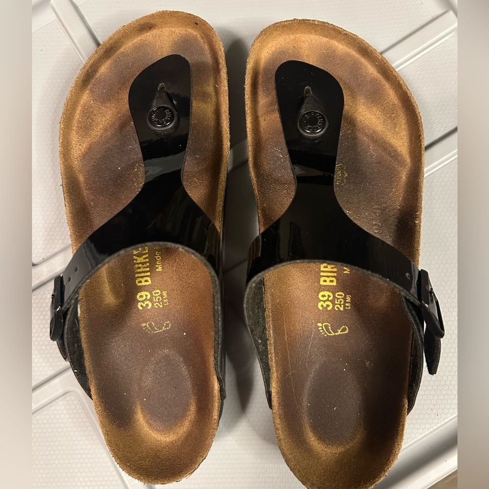 Birkenstock Gizeh Black Patent Sandals Size 39 (US 8/8.5 Women, 6 Men)